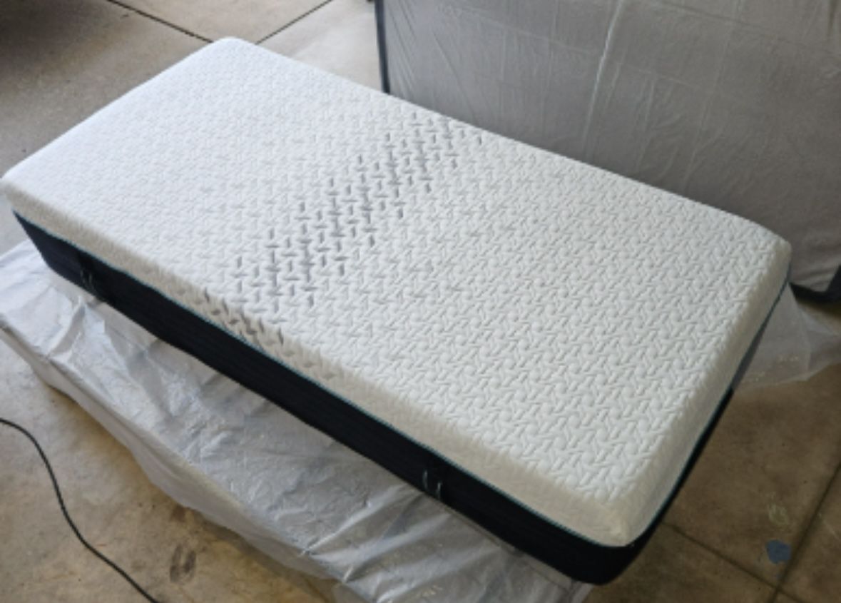 Nectar Premier Hybrid Twin Brand New