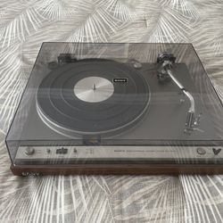 Sony PS-5550 Turntable