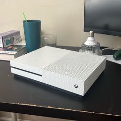 Xbox One S (no controller)