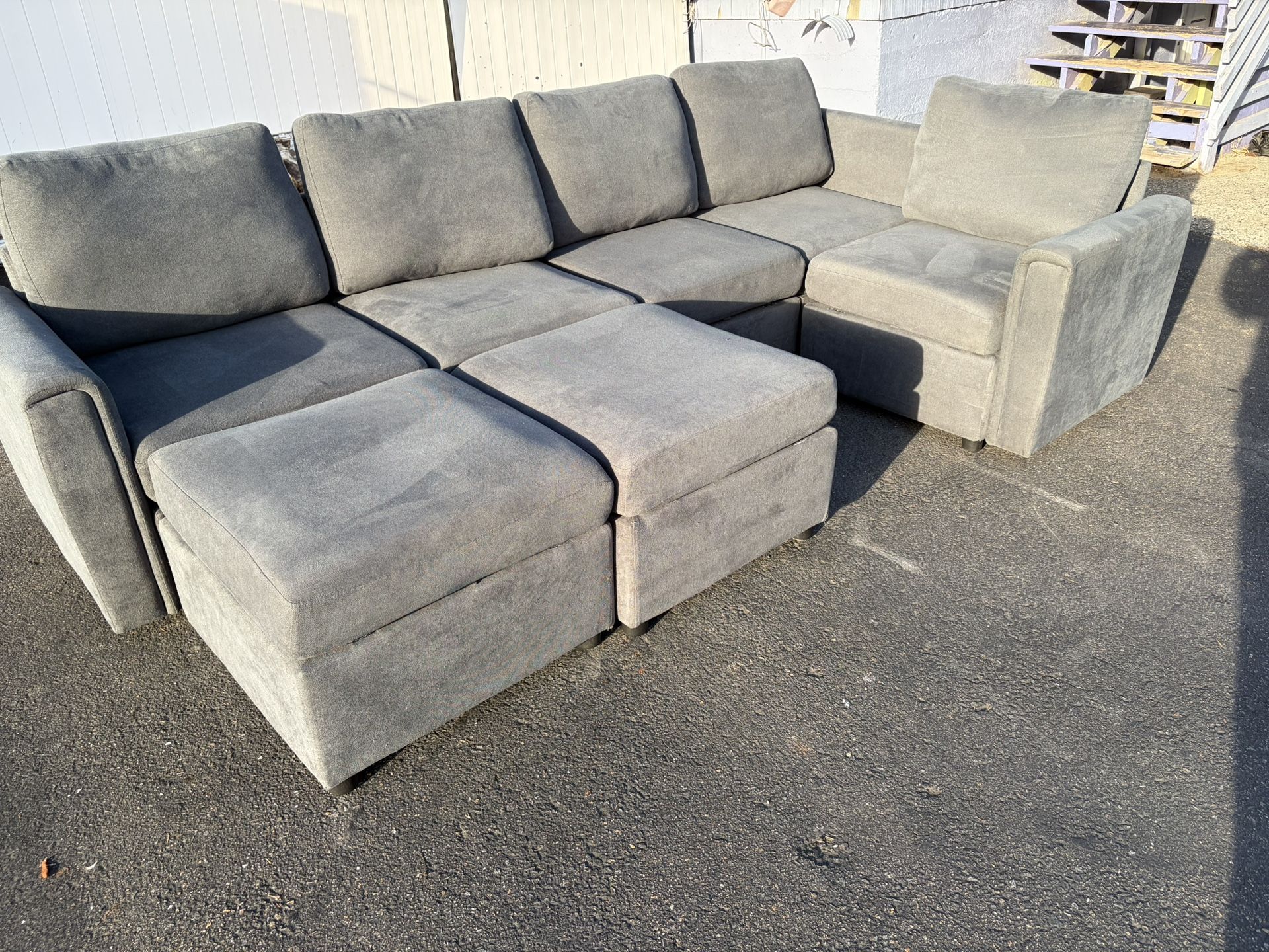7 Piece Modular Sectional Couch With Storage!