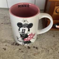 Minnie Mouse Jerry Leigh 3D Embossed White and Pink Coffee Mug 