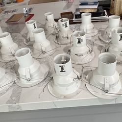 LED LIGHT 💡 bulbs (35) plus cans