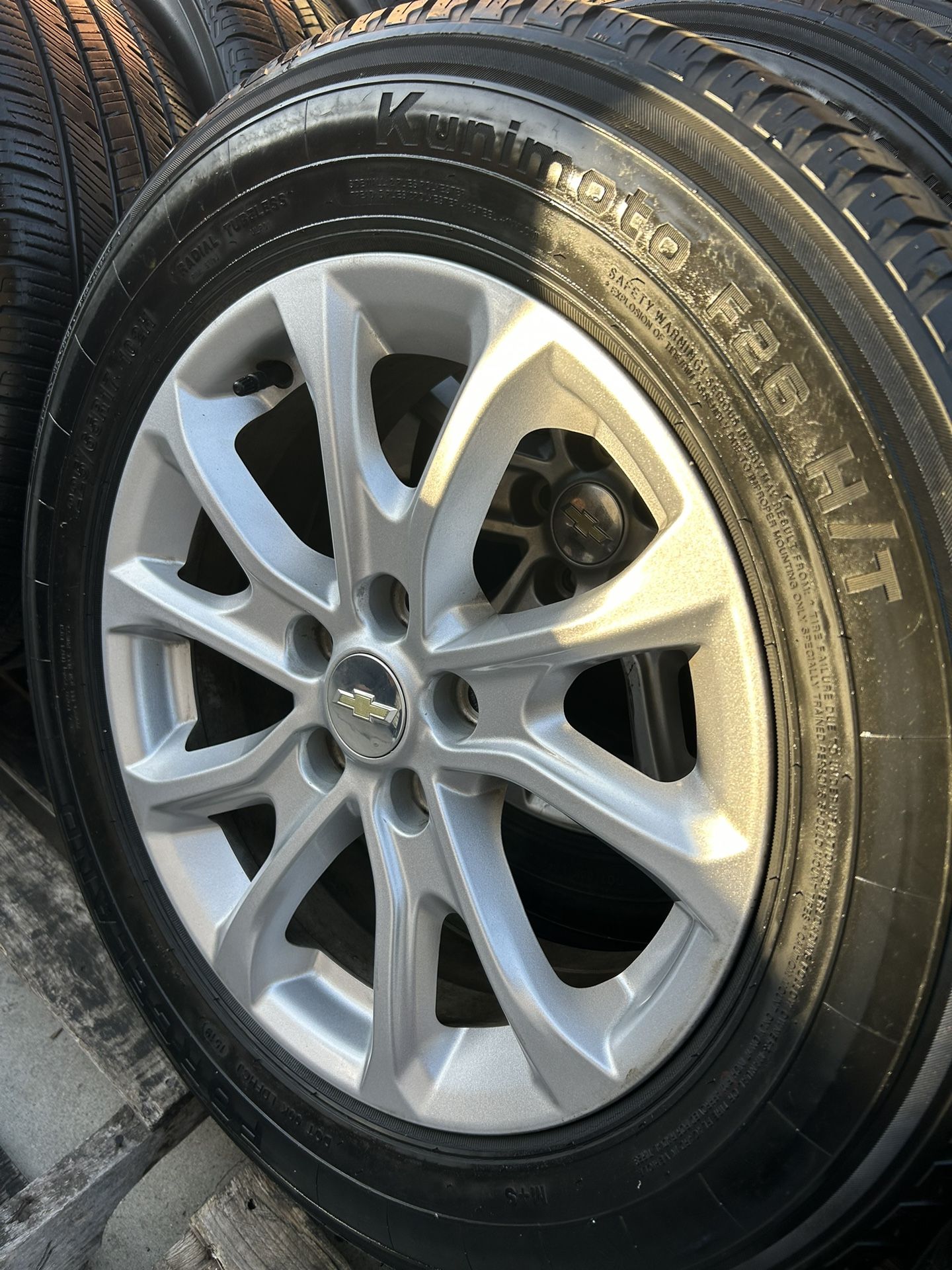 4- FIRESTONE RADIAL / KUNIMOTO RADIAL