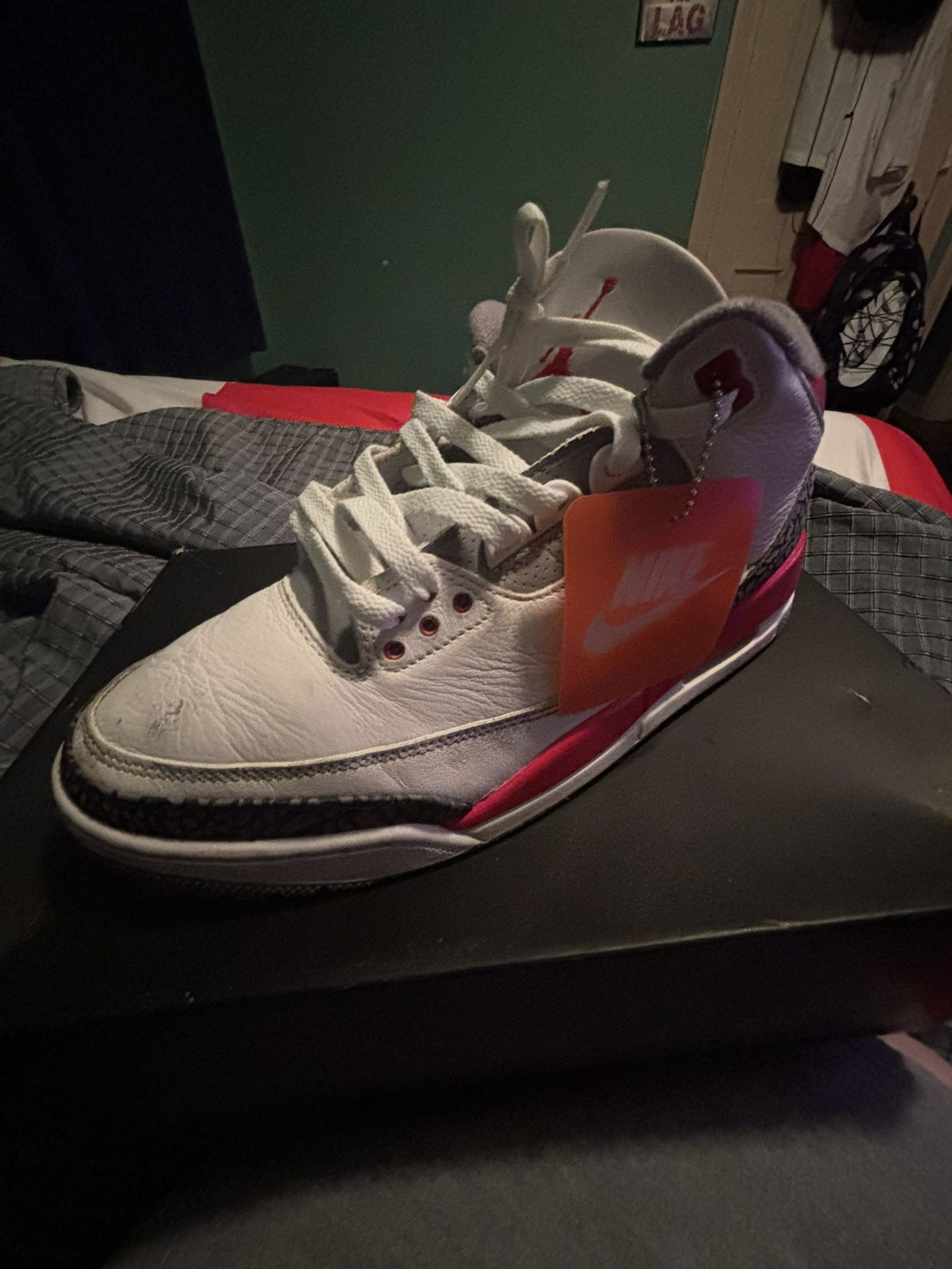 fire red jordan 3 size 11 (i'll do trades as well)