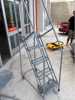 5 Step Rolling Ladder NEW!