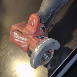Milwaukee Cut Off Tool