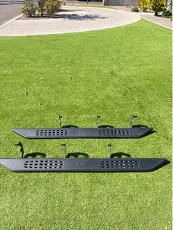 Rough Country OV2 running boards (with hardware)
