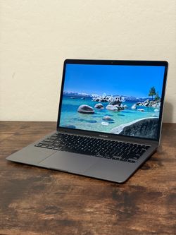 M1 MacBook Air (Space Gray)