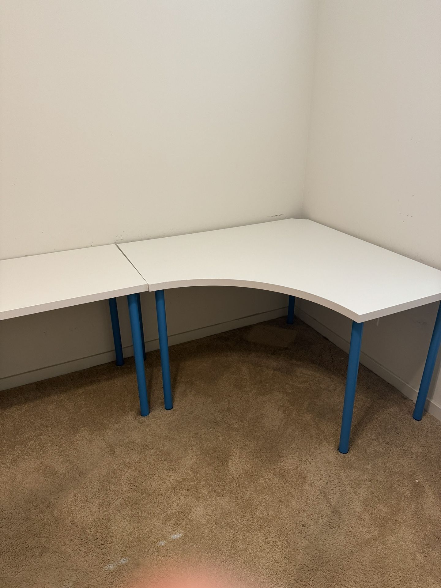 Corner and Side Gaming or Craft Table w/ Removable Legs
