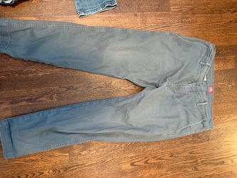 Used Levi’s chino