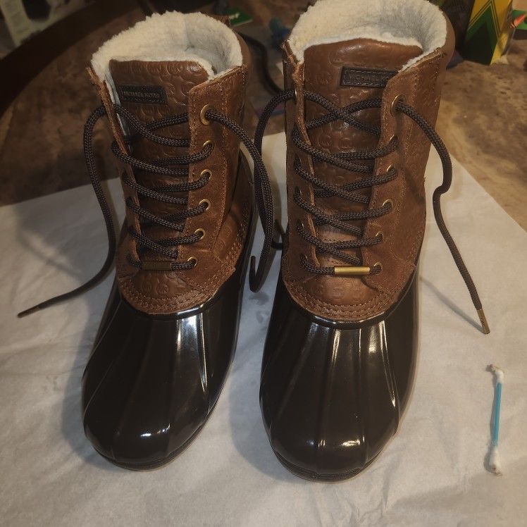 Michael Kors Size 8