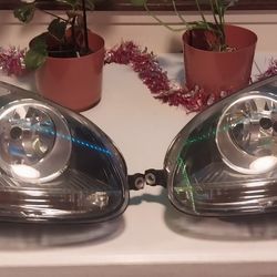 2008 Volkswagen  MKV VW GTI Headlight Assembly/Housing 