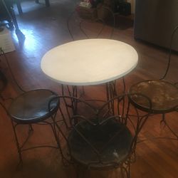 Vintage ice Cream Parlor Table And Chairs