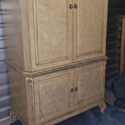 Armoire