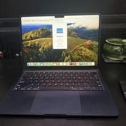 MacBook Air M2 8gb And Magic Mouse