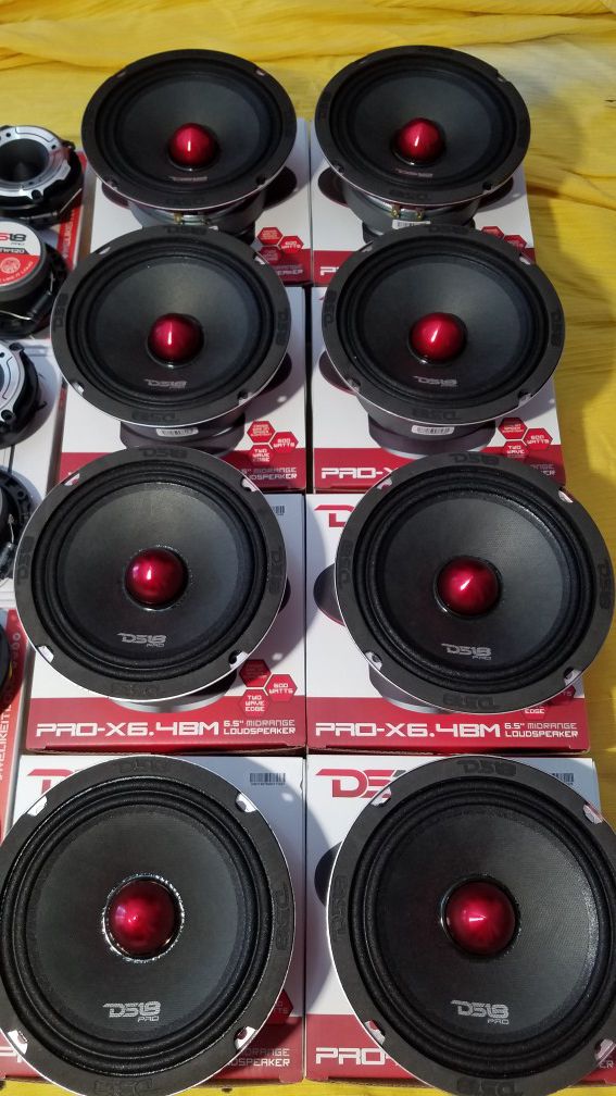 Ds 18 Pro audio Mid voice Speakers Loud !600 watts each $30 Each (1)/Bosinas de voz fuerte !$30 Cada una (1)