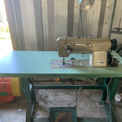BROTHER SEWING  MACHINE  Doble Needdle !!! LT2-B831-3