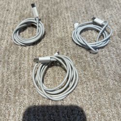 Apple Cable: USB C - Lightining