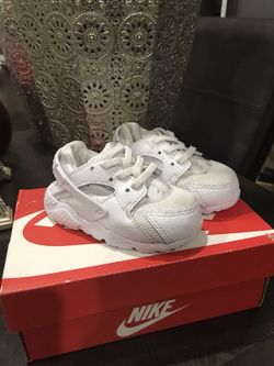 Nike huarache size 5