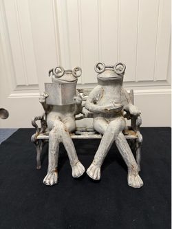 Vintage MrAnd Mrs Good Morning Cast Iron Frogs
