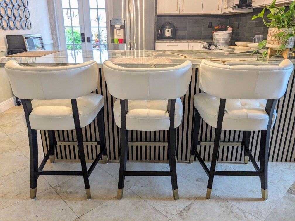 Set Of 3 Counter Chairs Stools