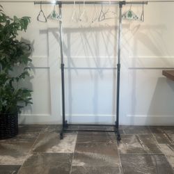 Medium Weight Clothing Rack 
