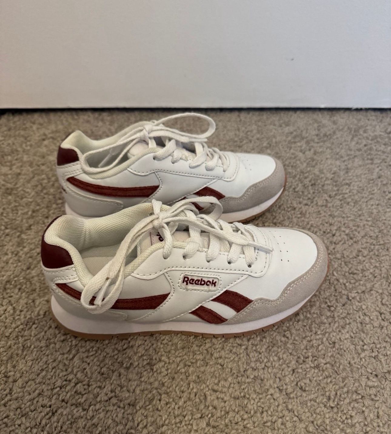 Reebok Kids Classic Leather White Burgundy Athletic Sneakers Trainers Size 1