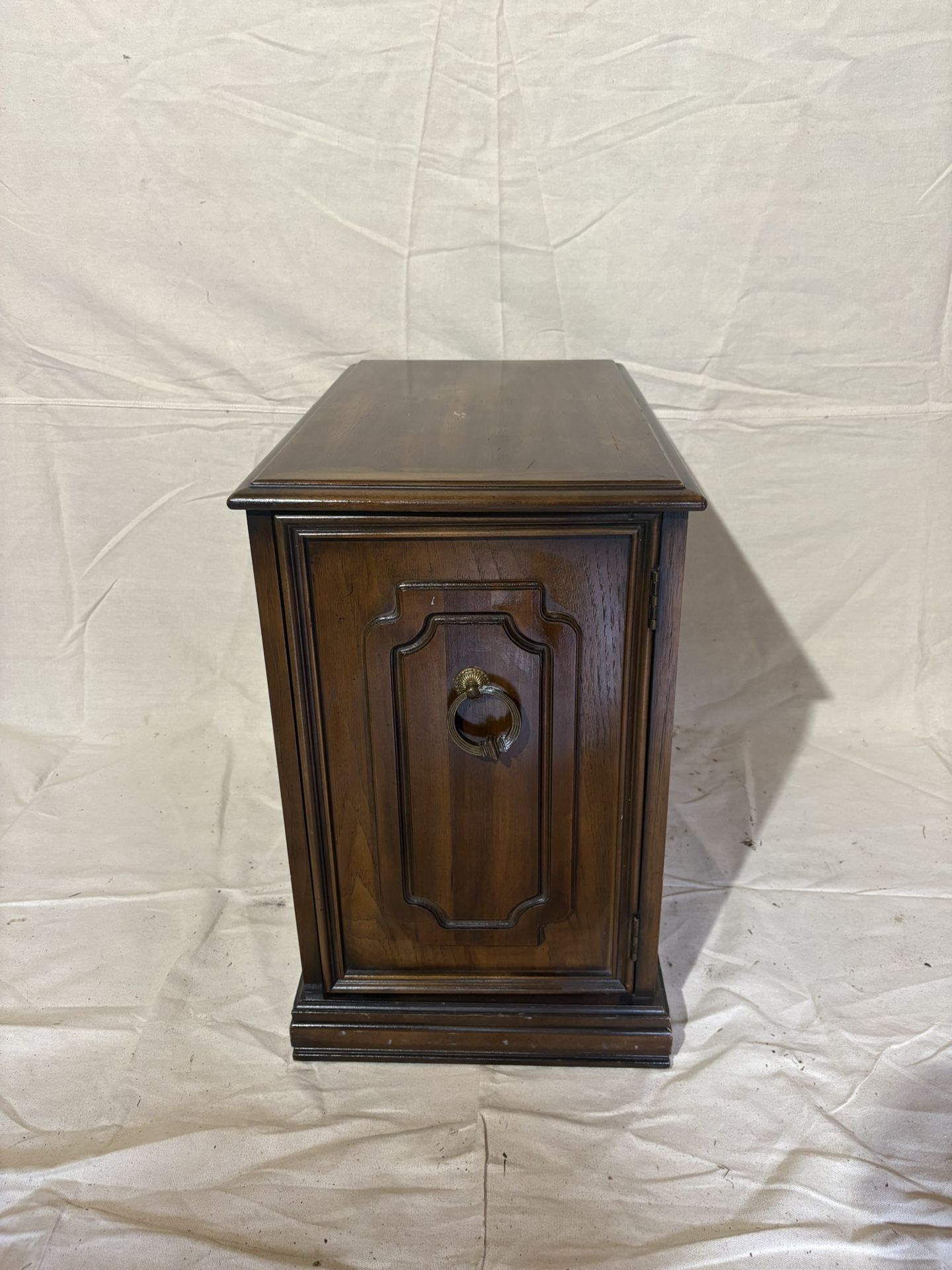 Oak End Table With Cabinet