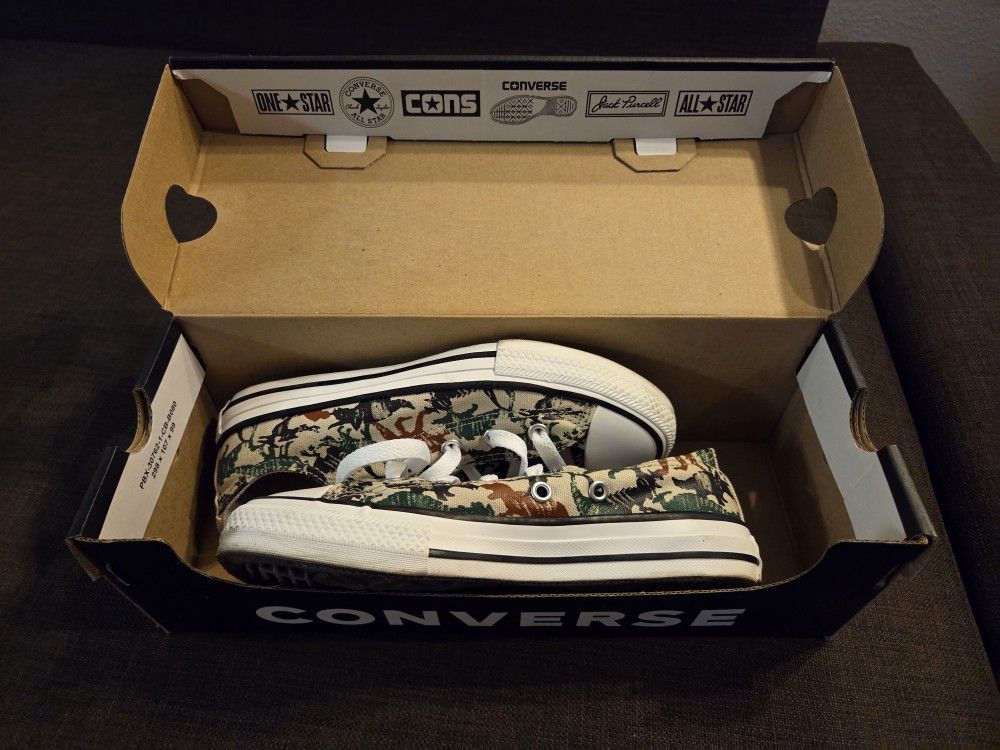 Converse Junior Size 1