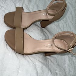Beige Heels Size 5