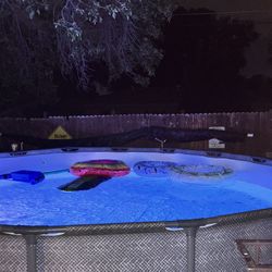 Pool W Sand filter