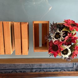 Wooden Mini Crates - One Flower Arrangement  Thumbnail