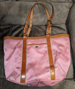 Coach Pocketbooks $40 Each