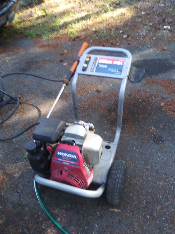 Excell xr2600 Pressure Washer (Honda Motor) for Sale in Shelton, WA