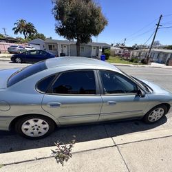 2006 Ford Taurus