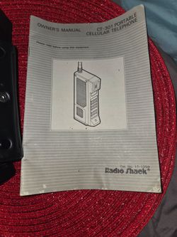 Vintage Radio Shack Portable Cellular Telephone