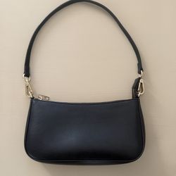 Brandy Melville Black shoulder Bag