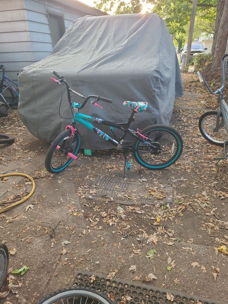 20inch Tempest Pro 20 Bike