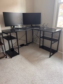 Corner desk
