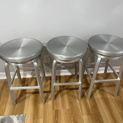 4 Same Metal Chair