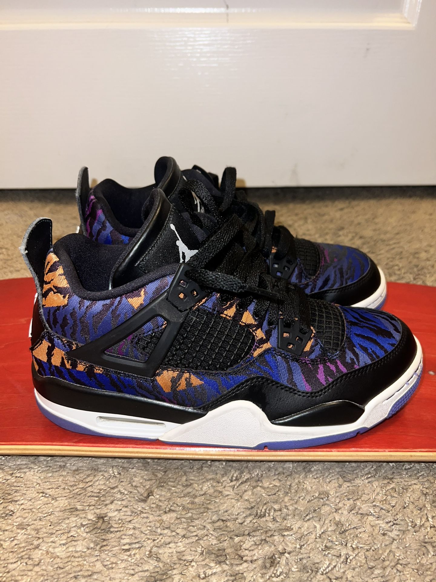 Jordan 4 Retro Black Rush Violet (Size 7Y)