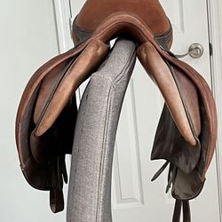 Jumping Saddle