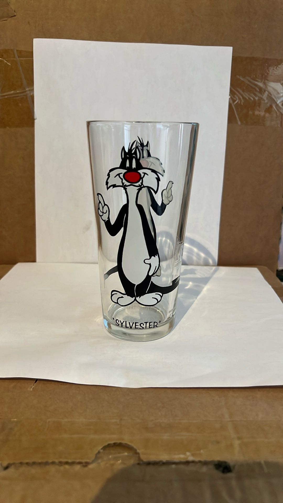 RARE VINTAGE LOONEY TUNES GLASS