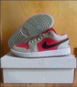 Nike Air Jordan 1 Low Iron Ore Siren Red Size 10.5  Womens Brand New
