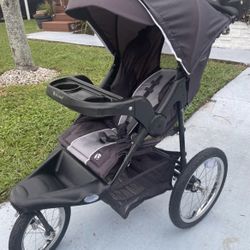 Baby trend jogger stroller , It only has a small bump on the tire, but it is completely functional.