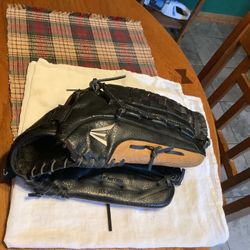 Easton 14” baseball/softball glove adjustable wrist strap  comes with two balls softball or baseballs Plainfield, Illinois