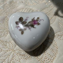 Vintage Porcelain Heart Shaped Trinket Box