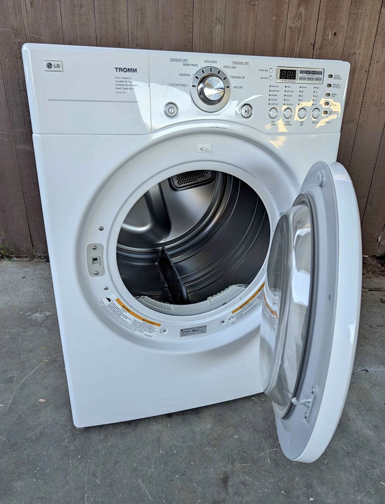 LG Electric Dryer