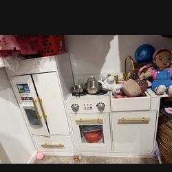 Kids Play Kitchen 