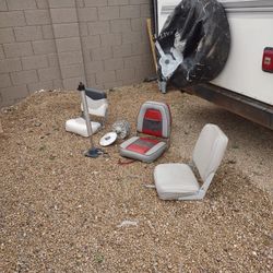 Four Seat Mounts Three Seats One Post